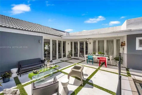 4975 Delaware Avenue Miami Beach FL 33140