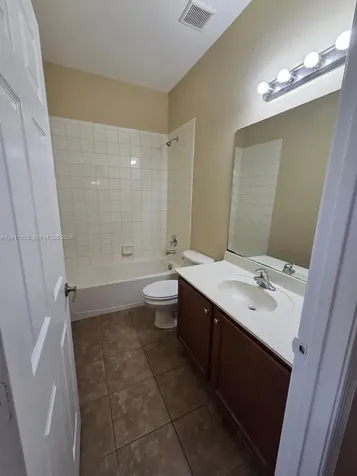 2851 W Prospect Road Tamarac FL 33309