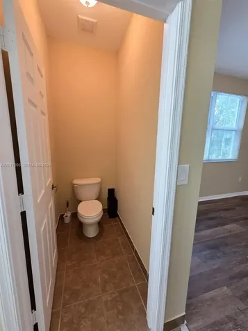 2851 W Prospect Road Tamarac FL 33309