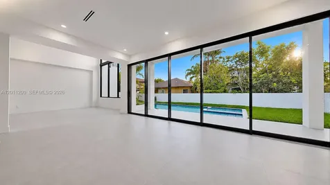 16022 NW 83rd Court Miami Lakes FL 33016