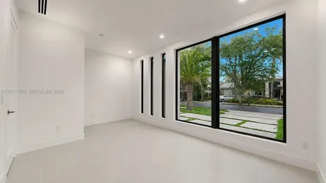 16022 NW 83rd Court Miami Lakes FL 33016