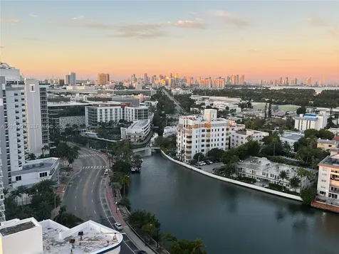 2555 Collins Avenue Miami Beach FL 33140