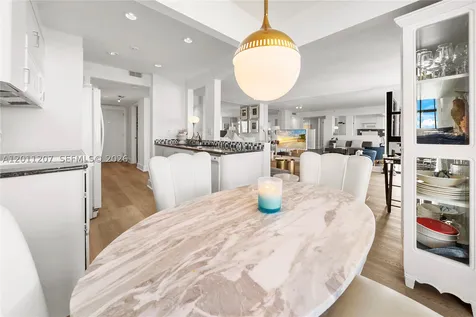 2555 Collins Avenue Miami Beach FL 33140