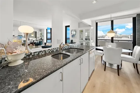 2555 Collins Avenue Miami Beach FL 33140