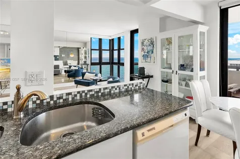 2555 Collins Avenue Miami Beach FL 33140