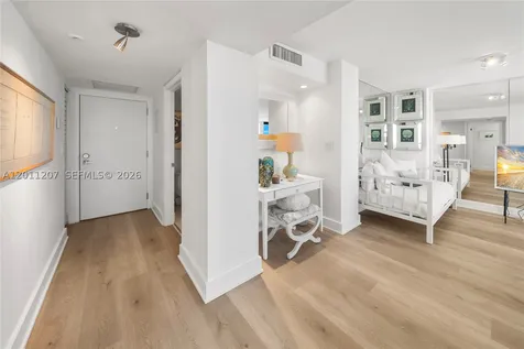 2555 Collins Avenue Miami Beach FL 33140