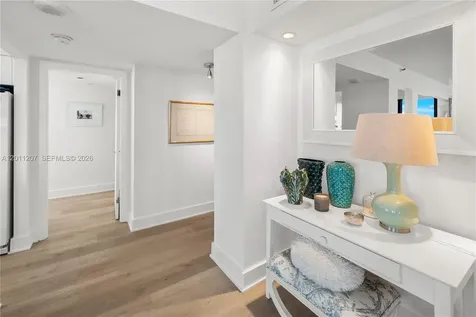2555 Collins Avenue Miami Beach FL 33140