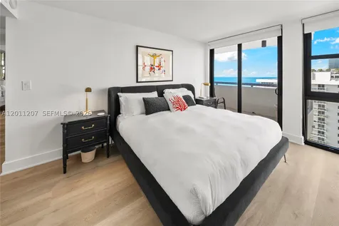 2555 Collins Avenue Miami Beach FL 33140