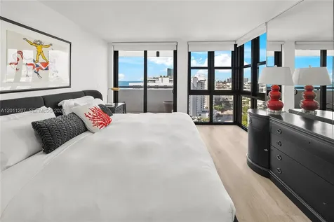 2555 Collins Avenue Miami Beach FL 33140
