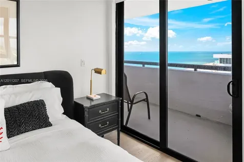 2555 Collins Avenue Miami Beach FL 33140