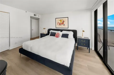 2555 Collins Avenue Miami Beach FL 33140