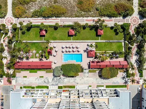 2555 Collins Avenue Miami Beach FL 33140
