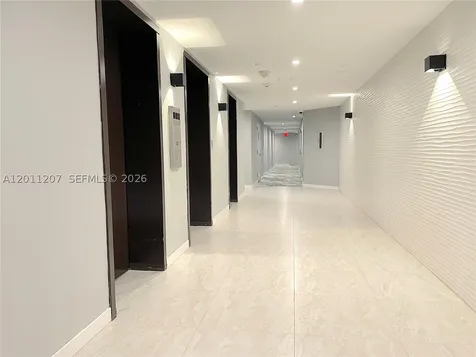 2555 Collins Avenue Miami Beach FL 33140