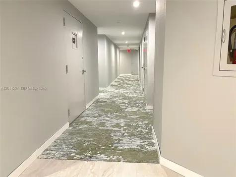2555 Collins Avenue Miami Beach FL 33140
