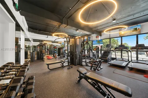 2555 Collins Avenue Miami Beach FL 33140