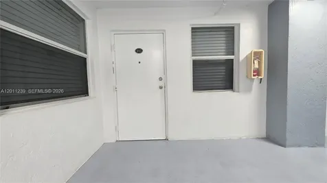 2575 SW 27th Avenue Miami FL 33133