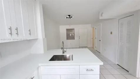 2575 SW 27th Avenue Miami FL 33133