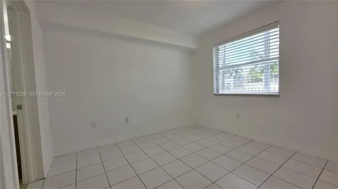 2575 SW 27th Avenue Miami FL 33133