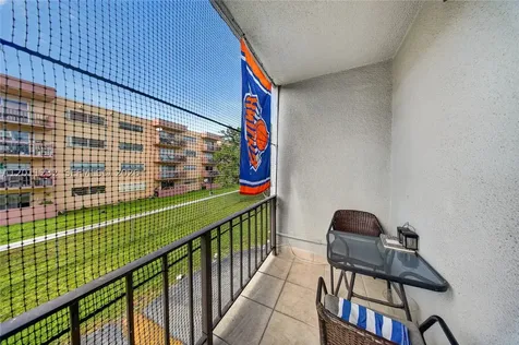 399 NW 72nd Avenue Miami FL 33126