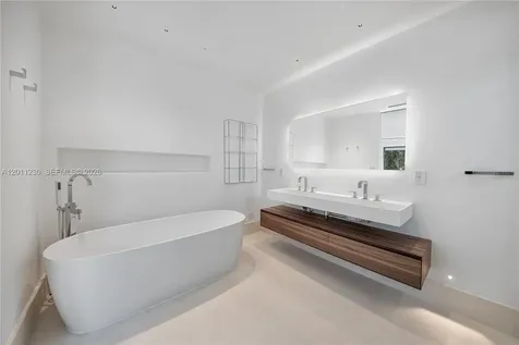 3280 Lake Ridge Lane Weston FL 33332