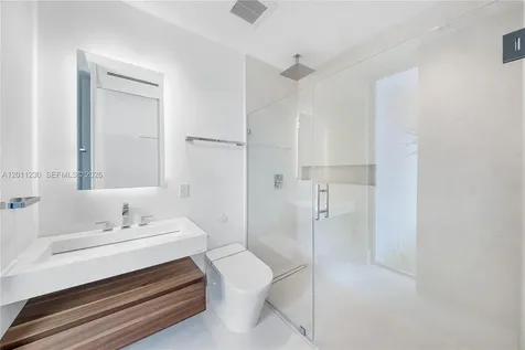 3280 Lake Ridge Lane Weston FL 33332