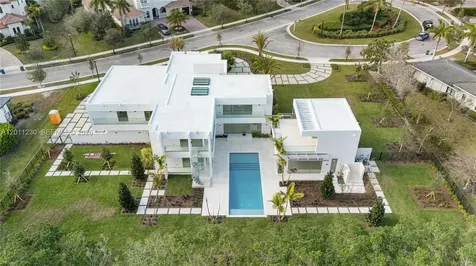 3280 Lake Ridge Lane Weston FL 33332