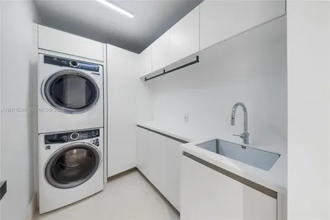 3280 Lake Ridge Lane Weston FL 33332