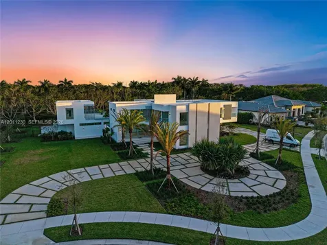 3280 Lake Ridge Lane Weston FL 33332