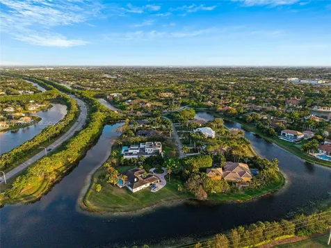 3280 Lake Ridge Lane Weston FL 33332