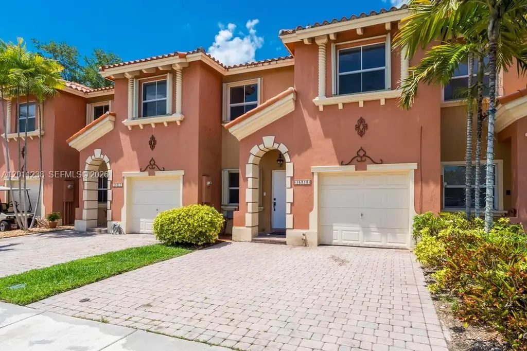 15213 SW 30th Terrace Miami FL 33185