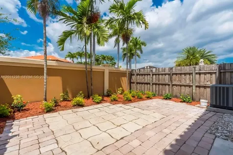 15213 SW 30th Terrace Miami FL 33185