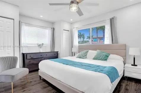 1247 SE 7th Court Deerfield Beach FL 33441