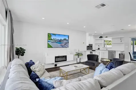 1247 SE 7th Court Deerfield Beach FL 33441