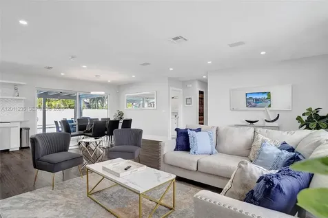 1247 SE 7th Court Deerfield Beach FL 33441