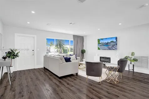 1247 SE 7th Court Deerfield Beach FL 33441