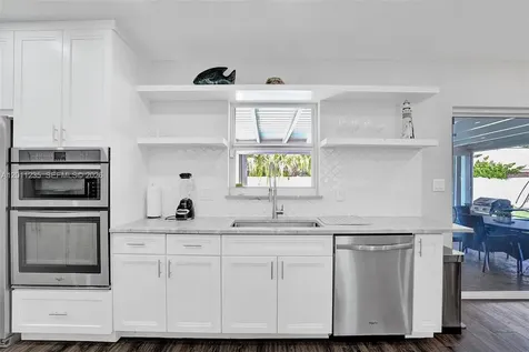 1247 SE 7th Court Deerfield Beach FL 33441
