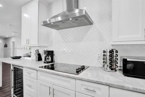 1247 SE 7th Court Deerfield Beach FL 33441
