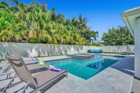 1247 SE 7th Court Deerfield Beach FL 33441