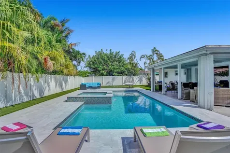 1247 SE 7th Court Deerfield Beach FL 33441