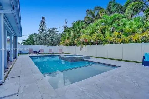 1247 SE 7th Court Deerfield Beach FL 33441
