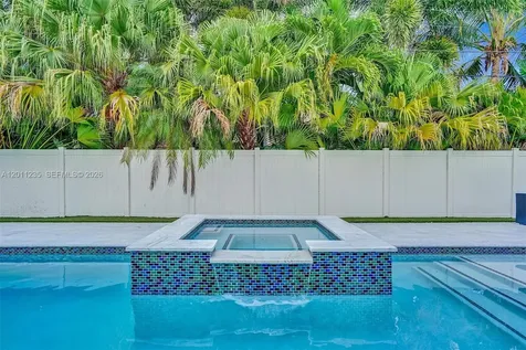 1247 SE 7th Court Deerfield Beach FL 33441