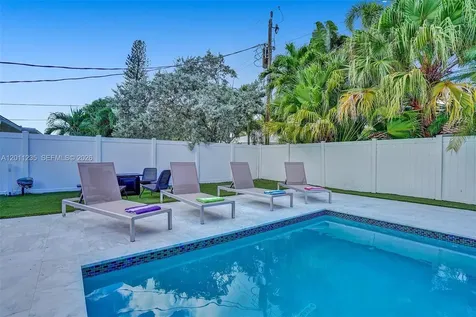 1247 SE 7th Court Deerfield Beach FL 33441