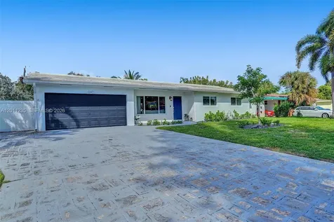1247 SE 7th Court Deerfield Beach FL 33441