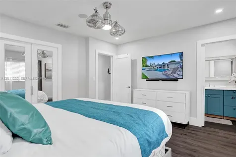 1247 SE 7th Court Deerfield Beach FL 33441