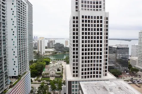 68 SE 6th Street Miami FL 33131