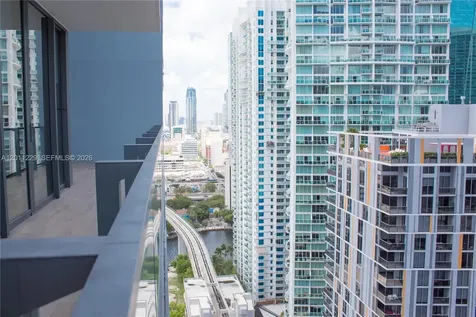 68 SE 6th Street Miami FL 33131