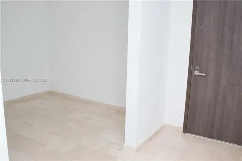 68 SE 6th Street Miami FL 33131