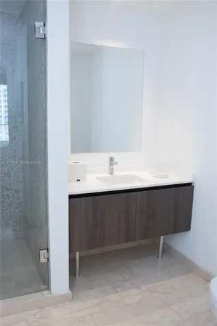68 SE 6th Street Miami FL 33131