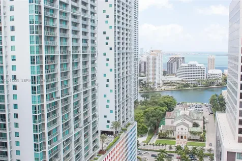 68 SE 6th Street Miami FL 33131