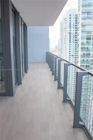 68 SE 6th Street Miami FL 33131